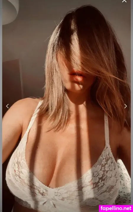 Morena201998 OnlyFans Thumbnail #7hTGSLHDUX