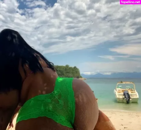 Morenah Valkii OnlyFans Thumbnail #2AM9E3IlFP