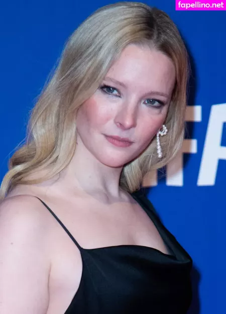 Morfydd Clark OnlyFans Thumbnail #3TFfwZXKGb