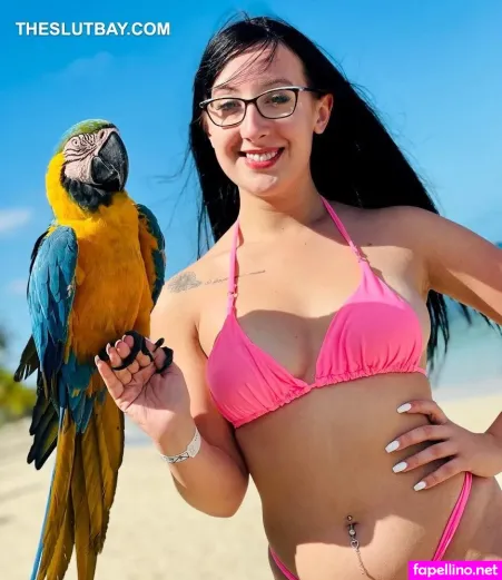 Morginia OnlyFans Thumbnail #6KOytD0F5f