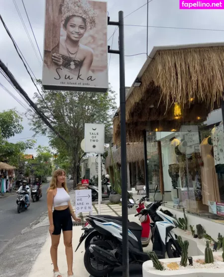 Moroshka OnlyFans Thumbnail #y8UqtbfX58