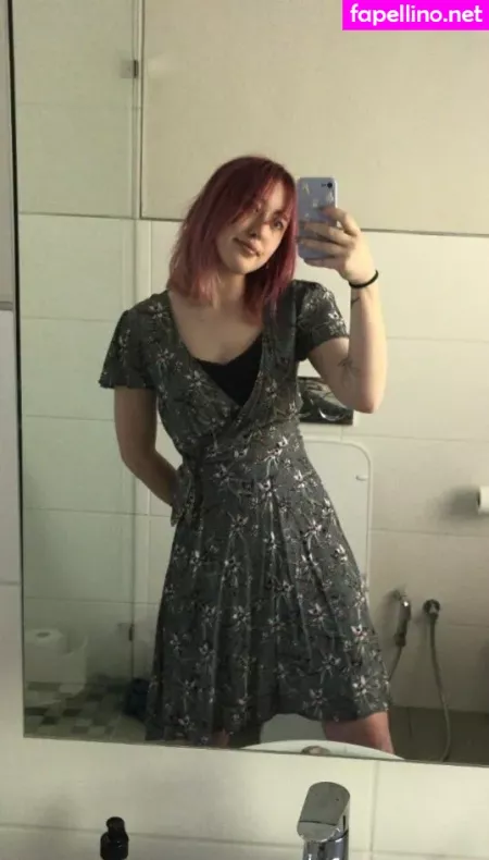 Moshpitmi OnlyFans Thumbnail #XsCrZWI8x7