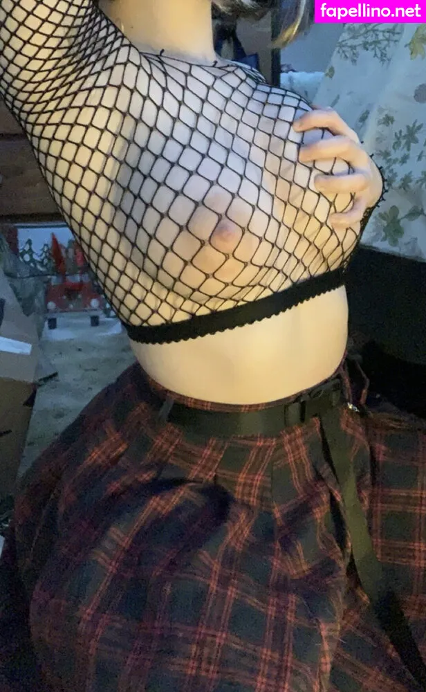 Alexisthere, Breannakate, benniebaby_, mossymothbaby Nude Leaked OnlyFans Photo #JsYAGQtwjl