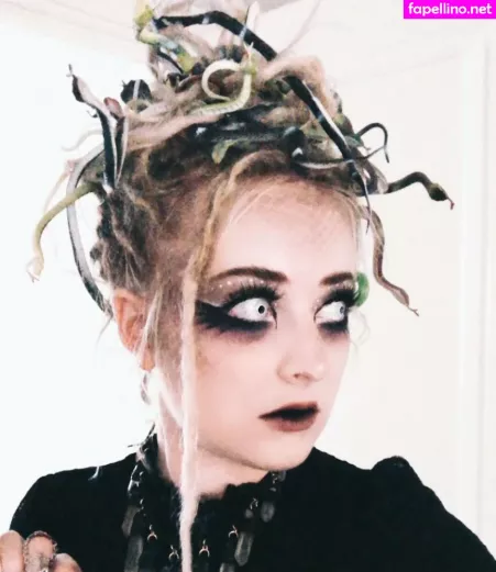 Mother Macabre OnlyFans Thumbnail #pE8N6BwiN1