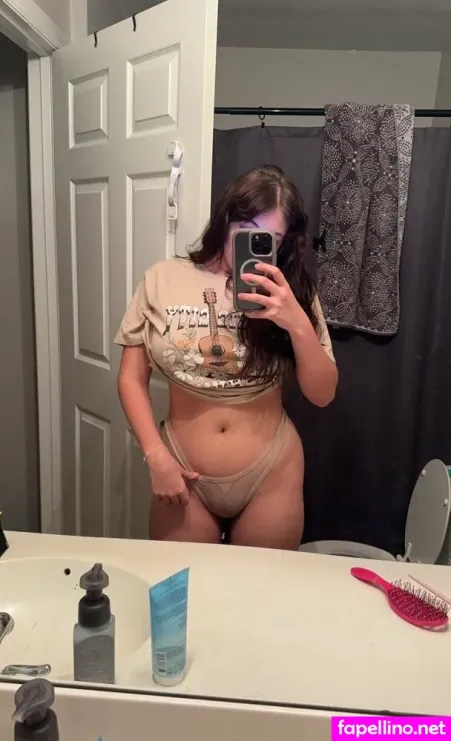 Moto Bxbymolly OnlyFans Thumbnail #2i02bq04cW