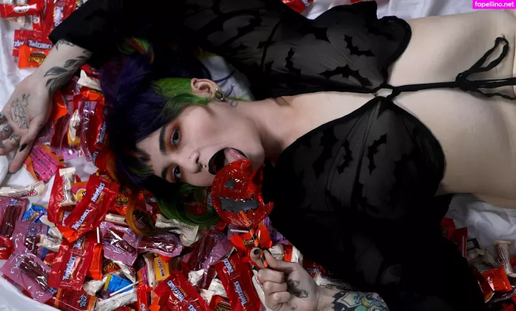 Mourning Glory OnlyFans Thumbnail #eaQCwvskAu