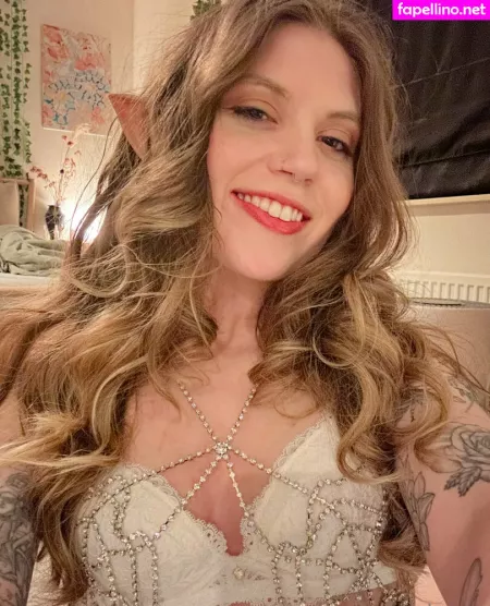 Mousiexox OnlyFans Thumbnail #KfX2AEE4rx