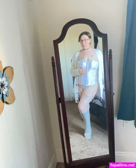 Moxynpickles OnlyFans Thumbnail #3TJhelp2SM