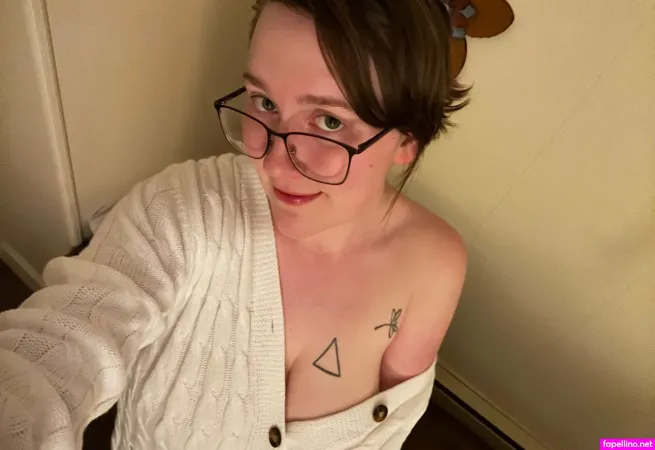 Moxynpickles OnlyFans Thumbnail #SRm7uFQhUJ