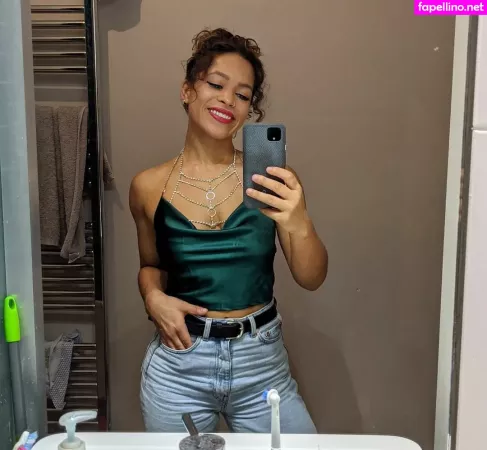 Moya Lothian Mclean OnlyFans Thumbnail #3pC38ZEr5t