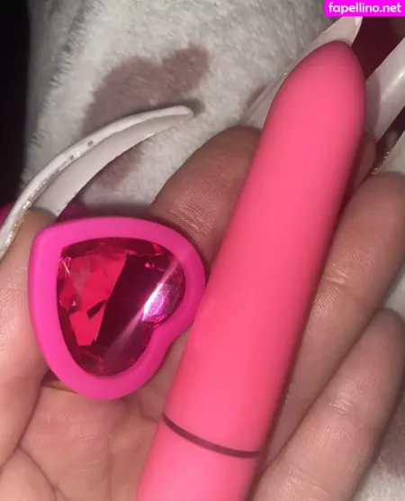 Mrandmrsjewels OnlyFans Thumbnail #WRe1xFLtRr