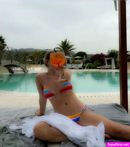 Mrs Bella 4 OnlyFans Thumbnail #S93cNZx2OC