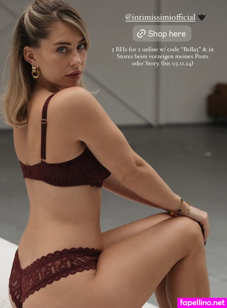 mrsbella, sarahtoninx9_ Nude Leaked OnlyFans Photo #UhEl6GBFwB