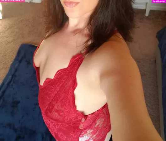 Mrs Bellacurves OnlyFans Thumbnail #AFiZxJGO8z