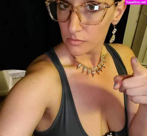 Mrs Bellacurves OnlyFans Thumbnail #zt2BbV4qCa
