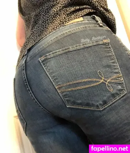 Mrs Betty Backster OnlyFans Thumbnail #E7Wl9pibC1
