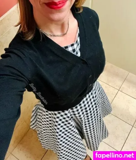 Mrs Betty Backster OnlyFans Thumbnail #ohDTS4mrTP