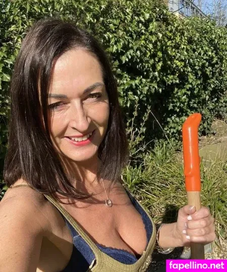 Mrs Brooks OnlyFans Thumbnail #eoftubVBxX