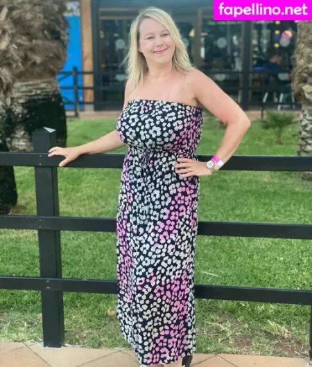 Mrs Hotwife OnlyFans Thumbnail #NoS0IYbKgX