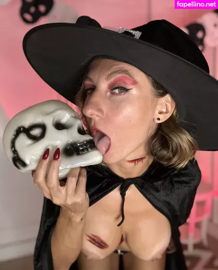 Mrs Kiss OnlyFans Thumbnail #1BiUzW484s
