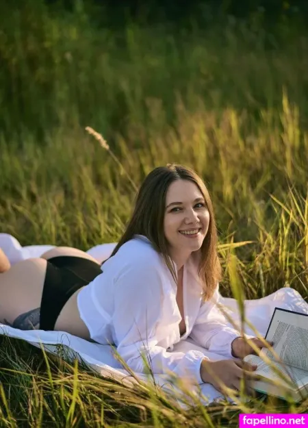 Mrs N OnlyFans Thumbnail #38hpXC4yOO