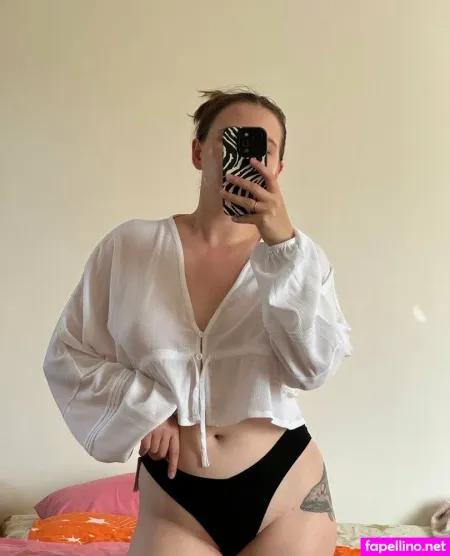 Mrs N OnlyFans Thumbnail #O44enRkDWN