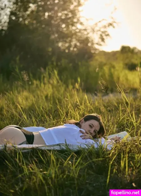 Mrs N OnlyFans Thumbnail #UhDhSyVkEs