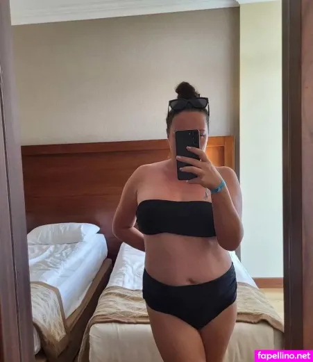 Mrs Nicole 1 OnlyFans Thumbnail #BxpQxb1TZ6