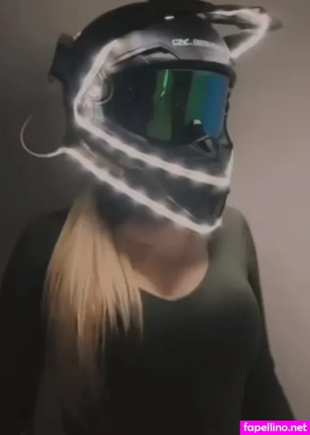 Mrs Querly OnlyFans Thumbnail #DRYjuXVrX9