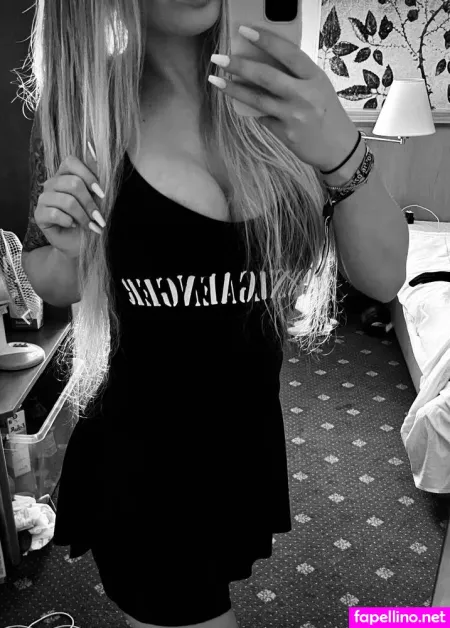 Mrs Querly OnlyFans Thumbnail #DRv1NuCHro