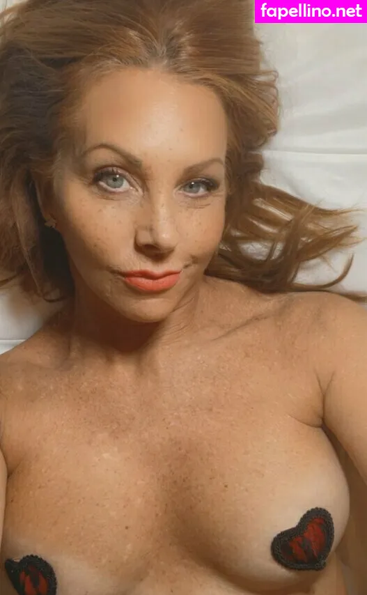 gracerobinson, mrsrobinsonvip, mrsrobinsonxox, xGraceRobinsonx Nude Leaked OnlyFans Photo #4NwzijxaZG