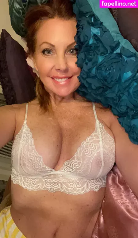 Mrs Robinson 2 OnlyFans Thumbnail #9jir0IeWWd