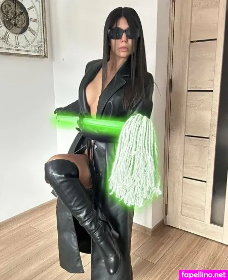 Mrs Sicret OnlyFans Thumbnail #QsAFaX2hN4