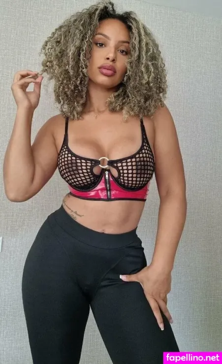 Mrs Sophie667 1 OnlyFans Thumbnail #Pg2efwcSXr
