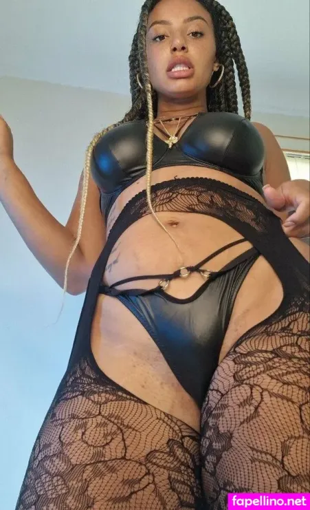 Mrs Sophie667 1 OnlyFans Thumbnail #gIlkDyOh39