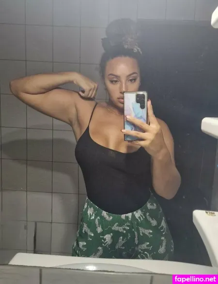 Mrs Sophie667 1 OnlyFans Thumbnail #icPmsjG55j