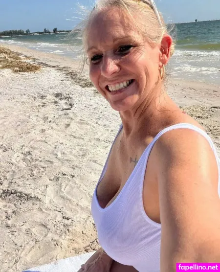 Mrs Sydneysylver OnlyFans Thumbnail #UHlvUcodvo