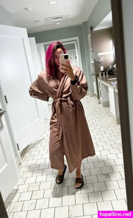 Mrsandmrpeaches OnlyFans Thumbnail #5xXmYgBP5g