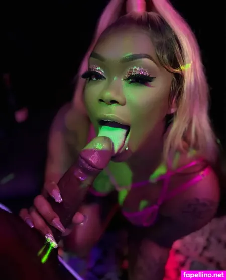 Mrsfeedme OnlyFans Thumbnail #YB2mNPURwE