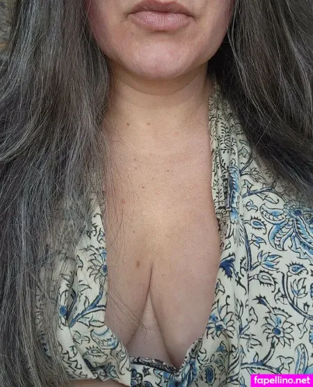 Mrsmeatie33 OnlyFans Thumbnail #t2YNQC3K0b