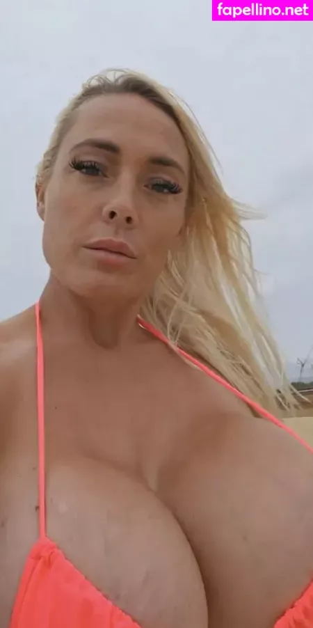 Mrspineapplegoddess 1 OnlyFans Thumbnail #4qbo9BS6EK