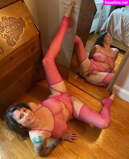 Mrspjhaverstock 10 OnlyFans Thumbnail #1wyRSBFqUw
