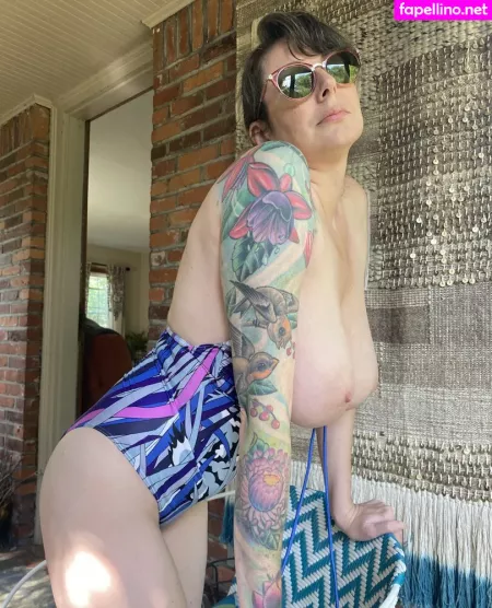 Mrspjhaverstock 10 OnlyFans Thumbnail #8FaaX8pBDR