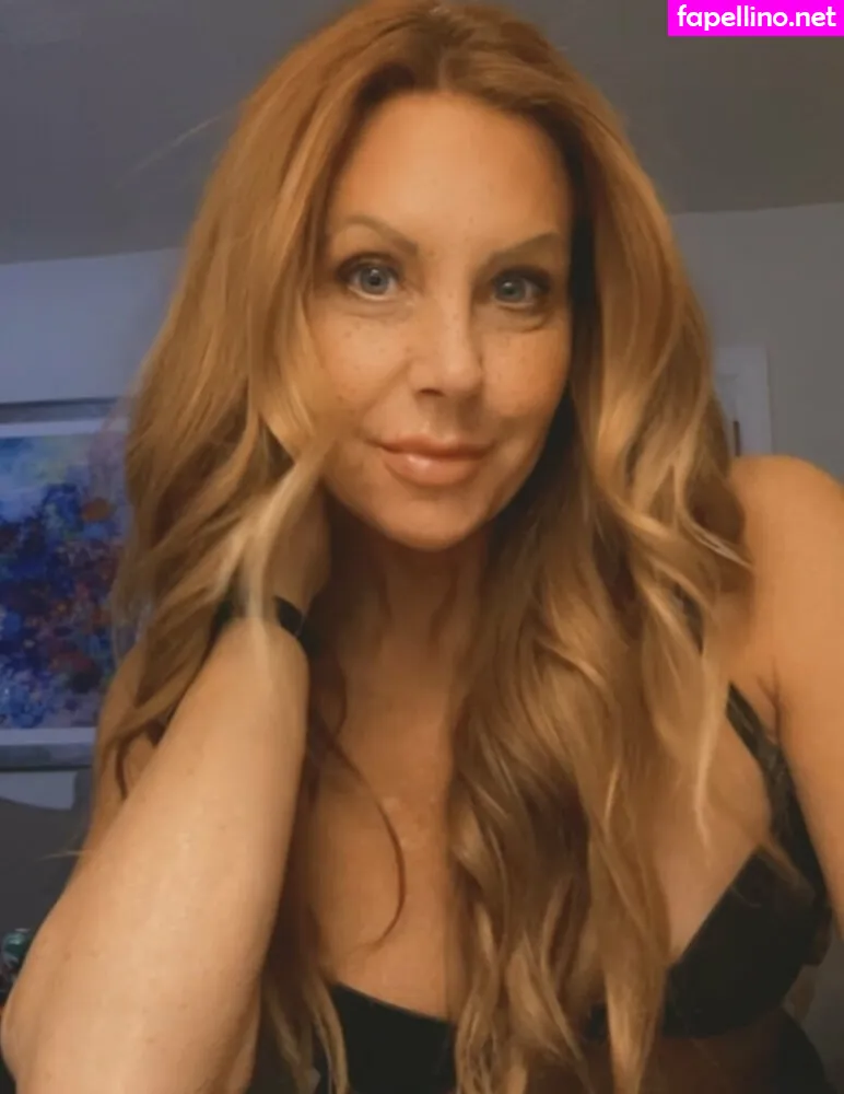 mrsrobinsonvip, mrsrobinsonxox Nude Leaked OnlyFans Photo #2oQrrM44lL