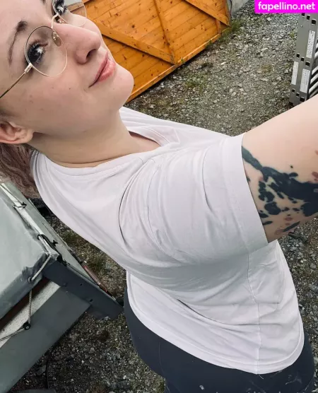 Mrstittykatty OnlyFans Thumbnail #svg2THGMOi