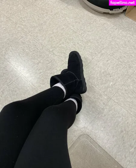 Mrstoes24 OnlyFans Thumbnail #QGu8HlWwNC
