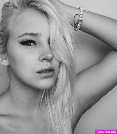 Mrsxeniatv OnlyFans Thumbnail #gd3tfZekUr