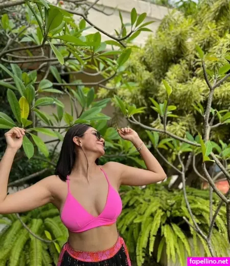 Mrunal Thakur OnlyFans Thumbnail #agZp5lUsEb