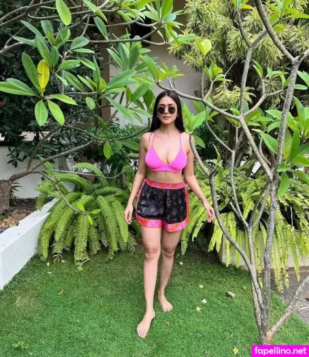 Mrunal Thakur OnlyFans Thumbnail #eZIhLbsIgB