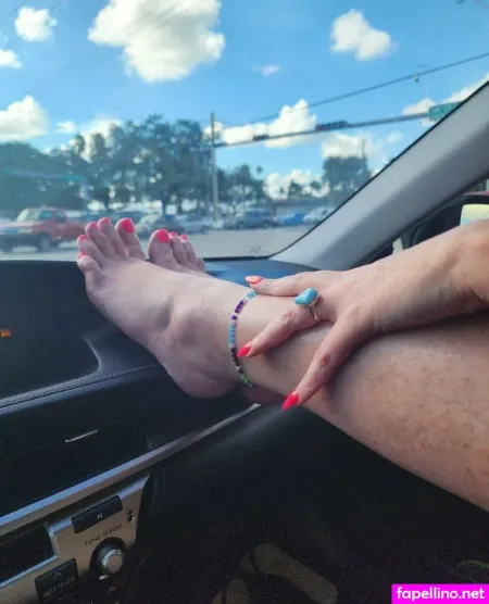 Ms Lovetoes OnlyFans Thumbnail #M6KEcr8rdk